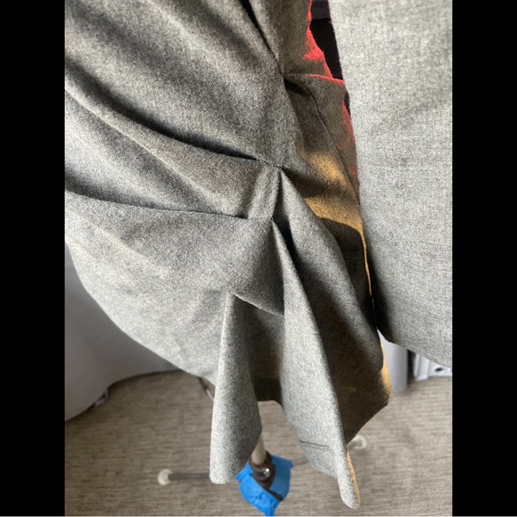 Asymmetrical High Neck Twill Top Beautiful Fit - Picture 3 of 10